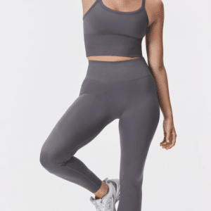 Contouring seamless legging