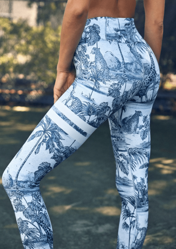 Explore Legging